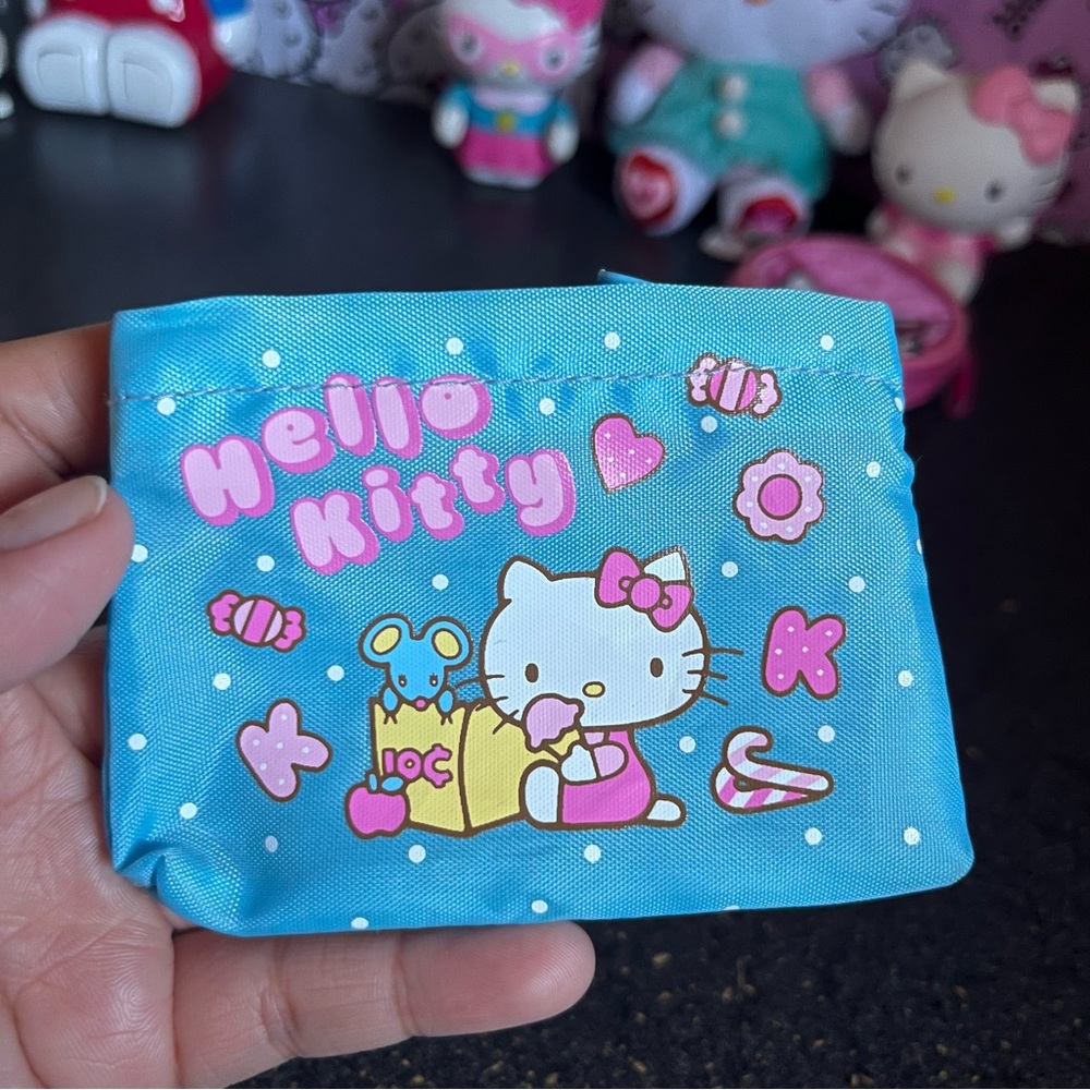 Hello Kitty Bundle - Picture 2 of 11